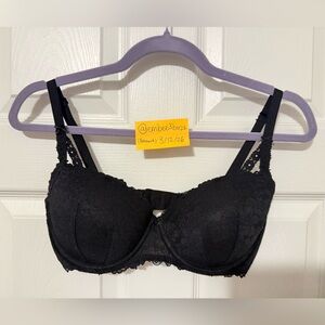 PINK Victoria’s Secret 34DD Lightly lined balconette bra Black